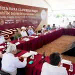 Reunión con autoridades tradicionales yaquis encabezada por el presidente Andrés Manuel López Obrador y presidenta electa Claudia Sheinbaum